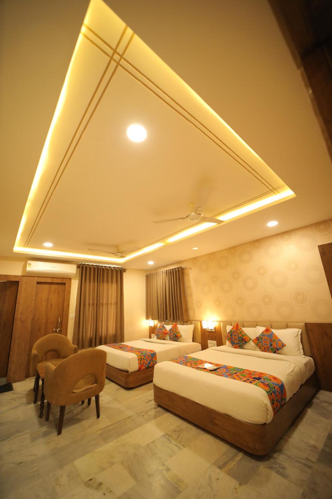 Hotel Damanis Удайпур Екстериор снимка