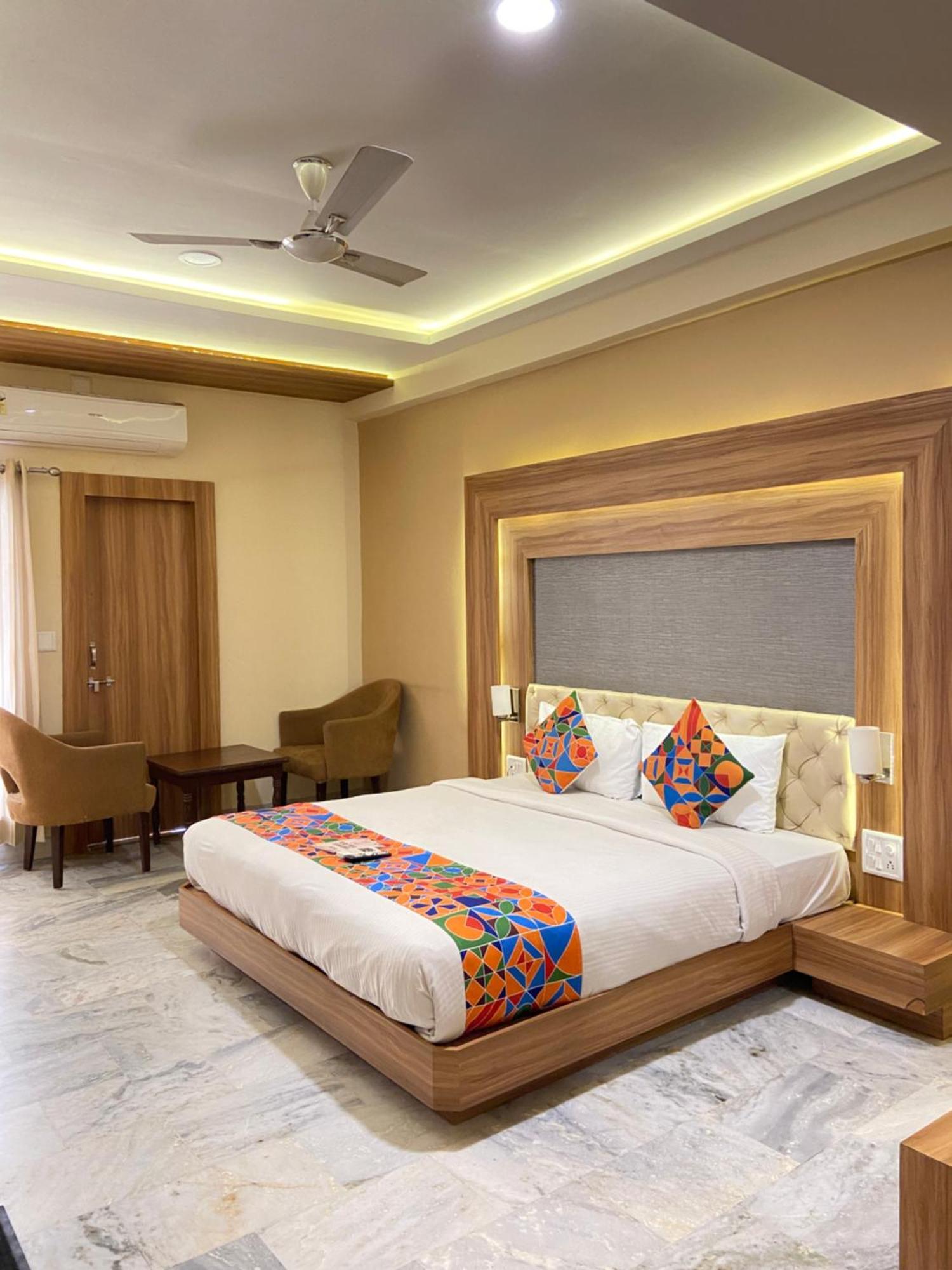 Hotel Damanis Удайпур Екстериор снимка