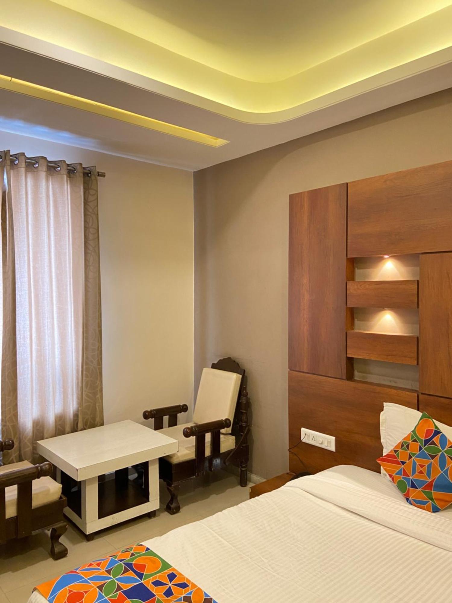 Hotel Damanis Удайпур Екстериор снимка